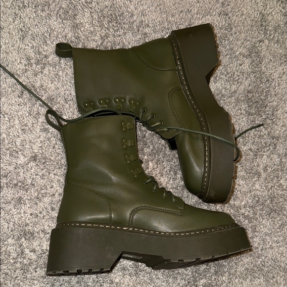 Missguided Khaki Combat Boots - Picture 1 of 4